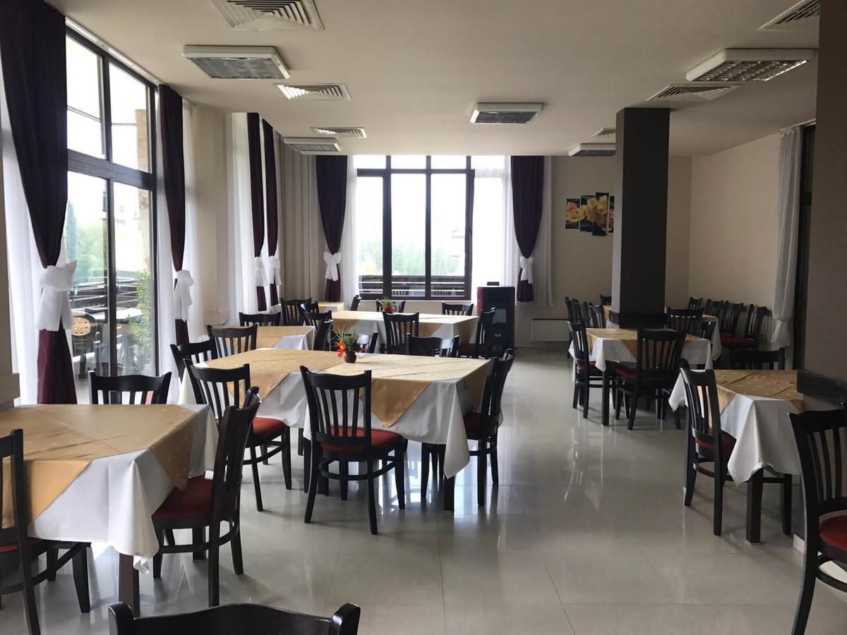 Nice Hotel Pamporovo Ngoại thất bức ảnh